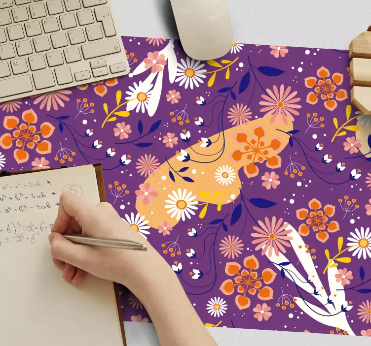 μωβ λουλουδάτο mousepad κήπου - TenStickers
