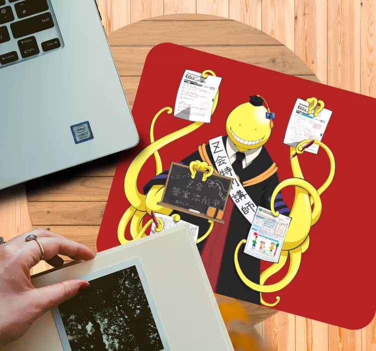 κίτρινο παράξενο τέρας anime mousepad - TenStickers