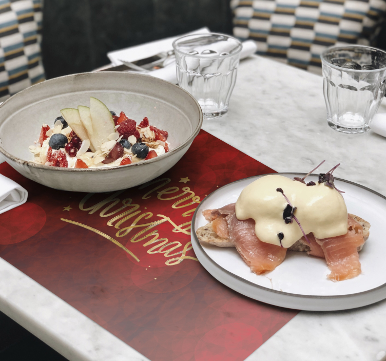 καλά Χριστούγεννα σε κόκκινα χριστουγεννιάτικα σουπλά - TenStickers