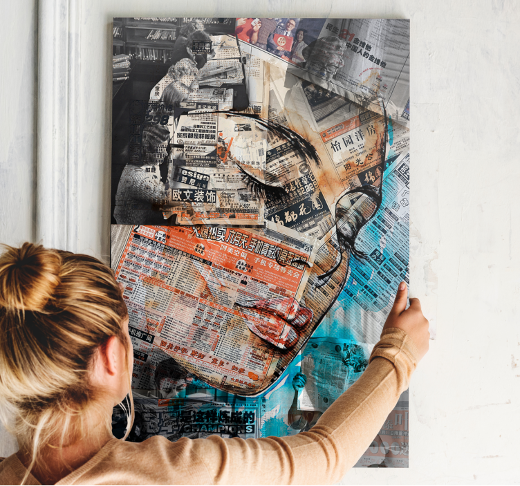 πρόσωπο γυναίκας σε εφημερίδες εκτυπώσεις τέχνης καμβά - TenStickers