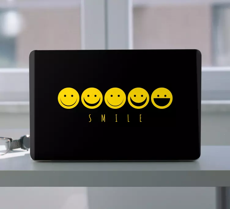 κίτρινο χαμόγελο emoticon δέρμα lap-top αυτοκόλλητο - TenStickers
