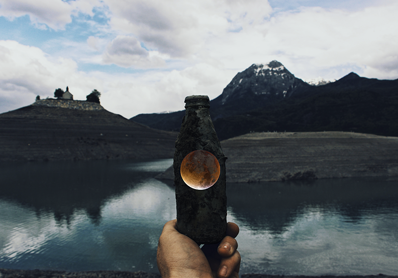 χαλί φύσης θέα σε φεγγάρι από μπουκάλι - TenStickers